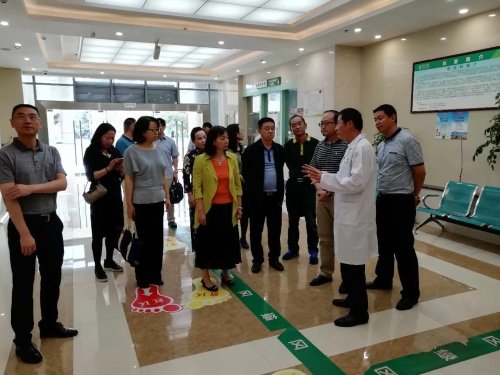 市人大常委会毕惠芝副主任带队对我市公立医院公益性进行调研8.24.2
