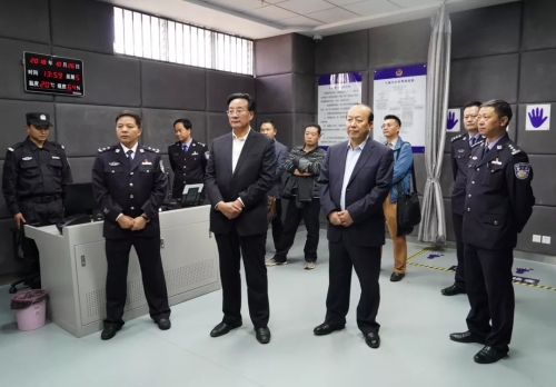 拉玛主任视察公安系统4
