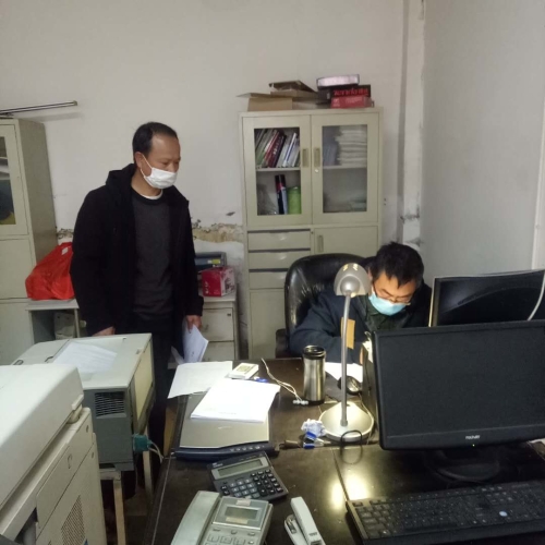 李学伟