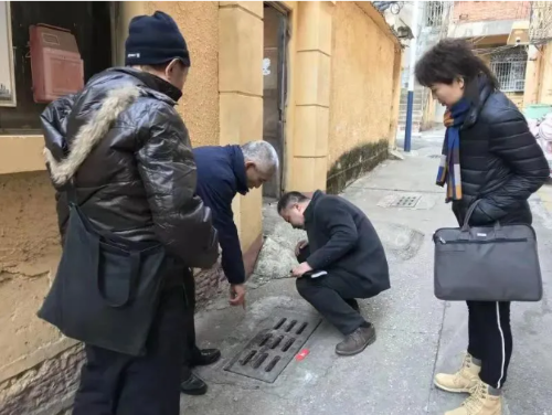 代表1